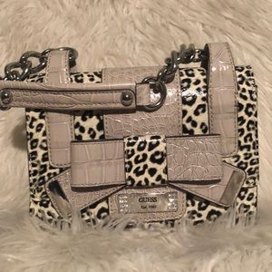 Guess purse /handbag